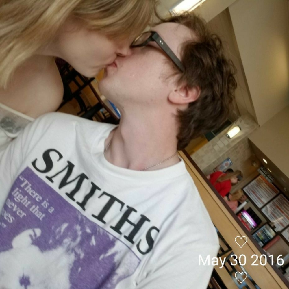 Meet your Posher, Aya